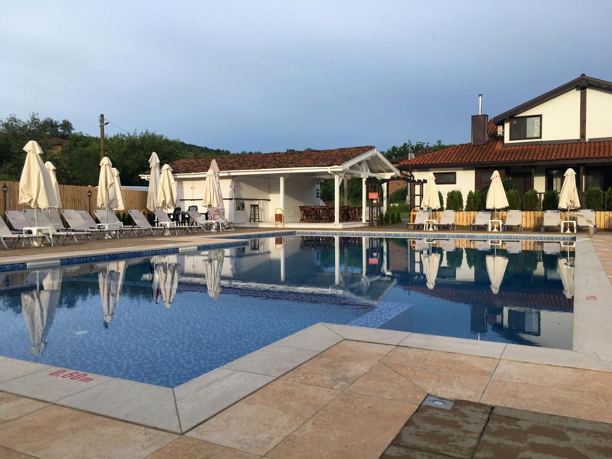 Guest House Bukor Shtepi Mandrica Екстериор снимка