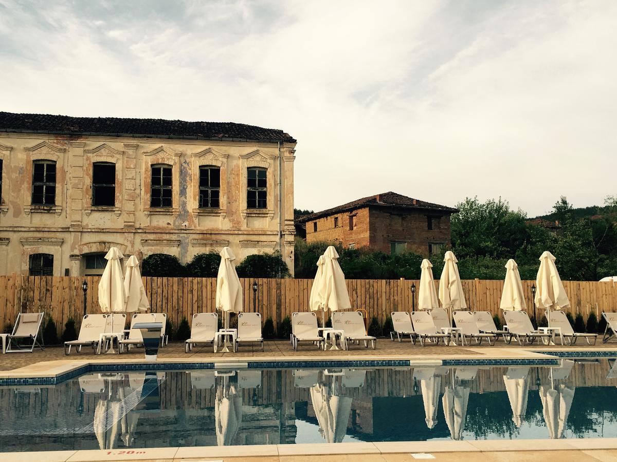 Guest House Bukor Shtepi Mandrica Екстериор снимка