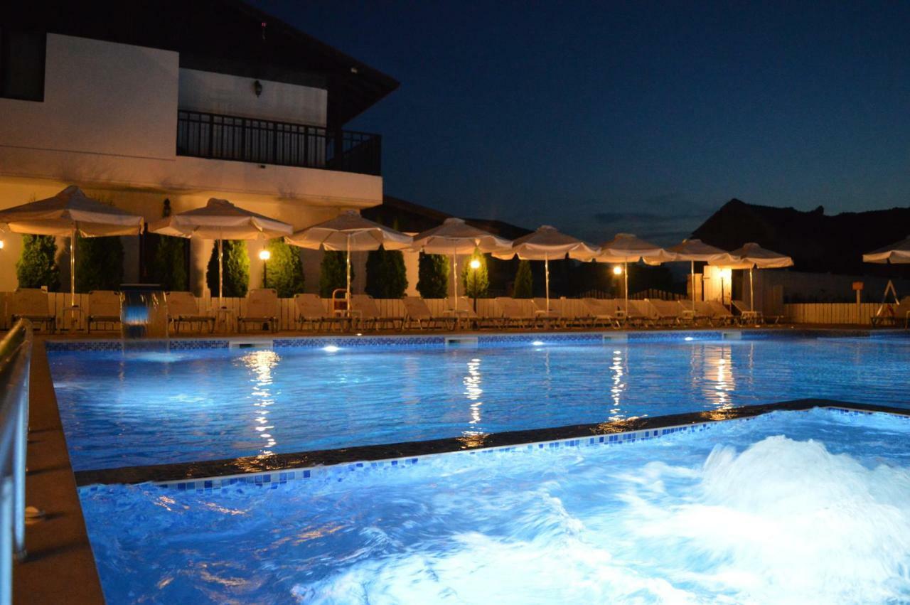 Guest House Bukor Shtepi Mandrica Екстериор снимка
