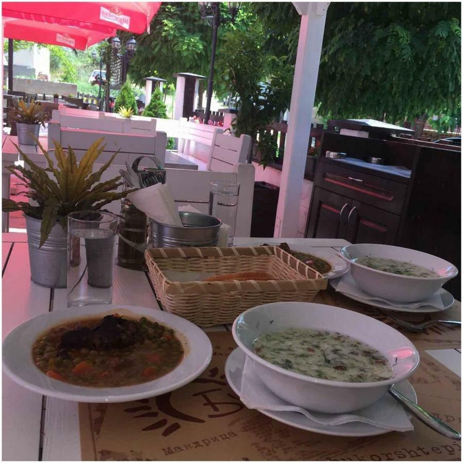 Guest House Bukor Shtepi Mandrica Екстериор снимка