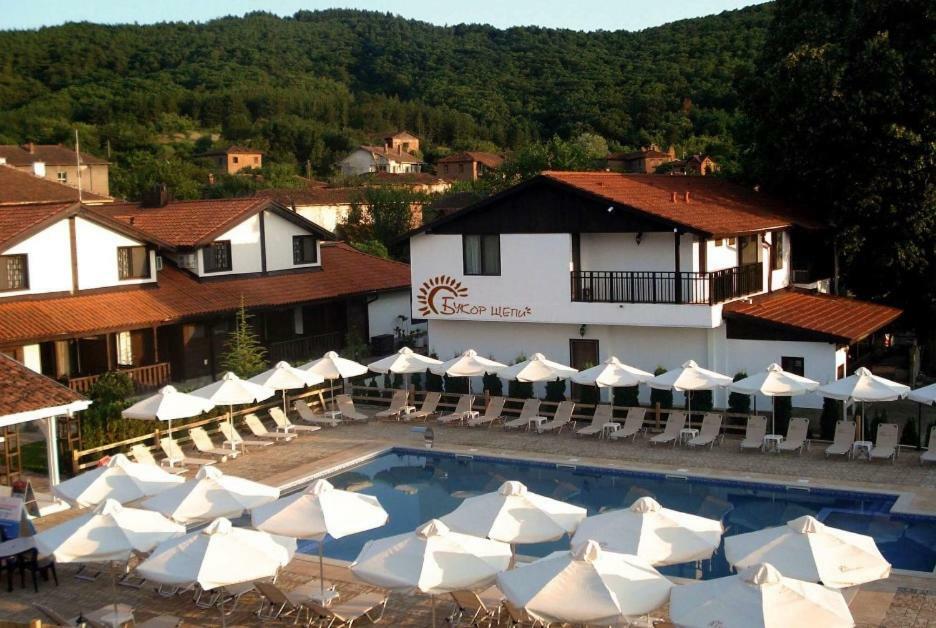 Guest House Bukor Shtepi Mandrica Екстериор снимка