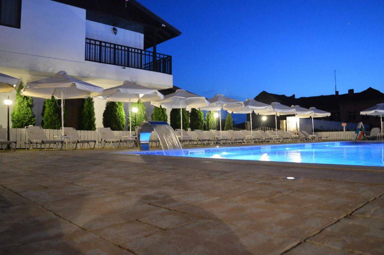 Guest House Bukor Shtepi Mandrica Екстериор снимка