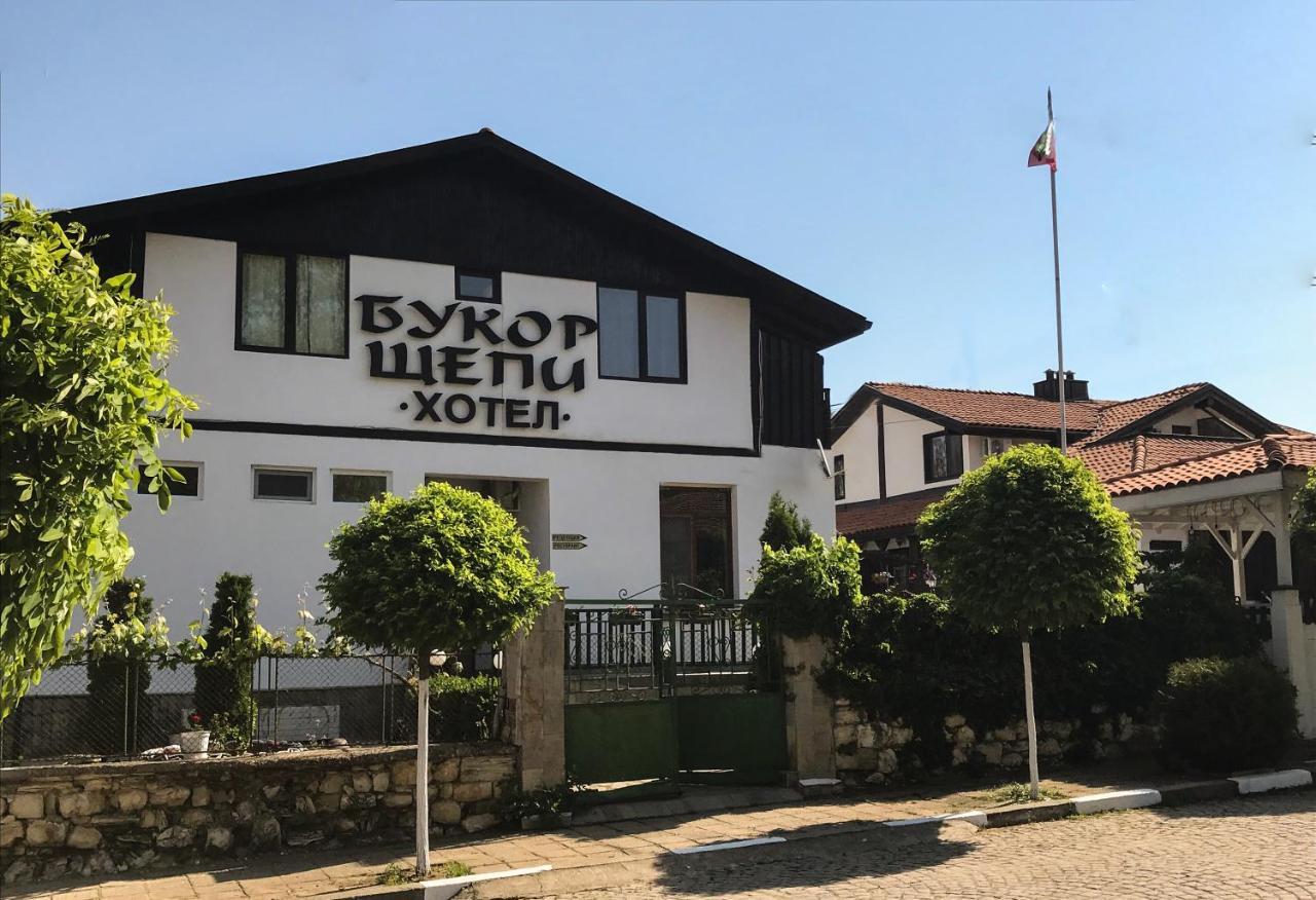 Guest House Bukor Shtepi Mandrica Екстериор снимка