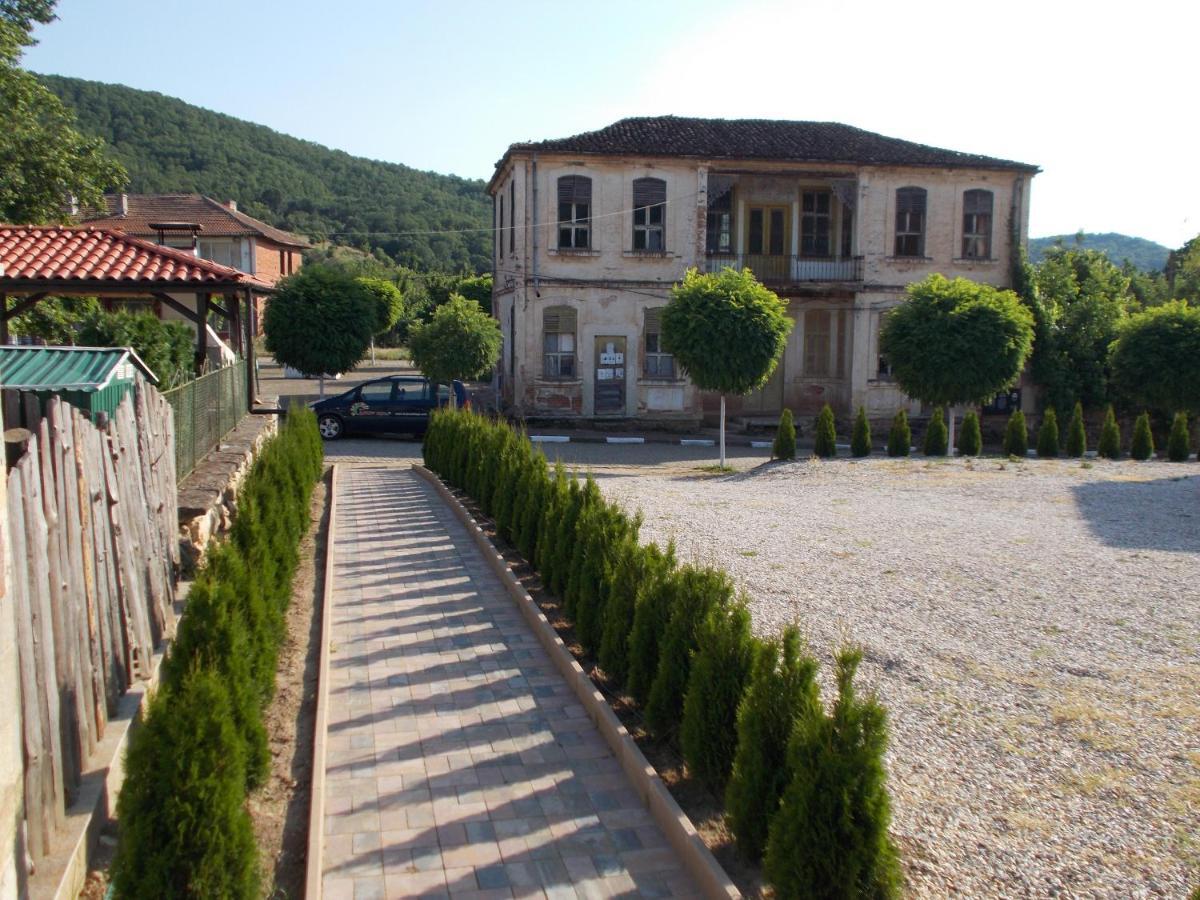 Guest House Bukor Shtepi Mandrica Екстериор снимка