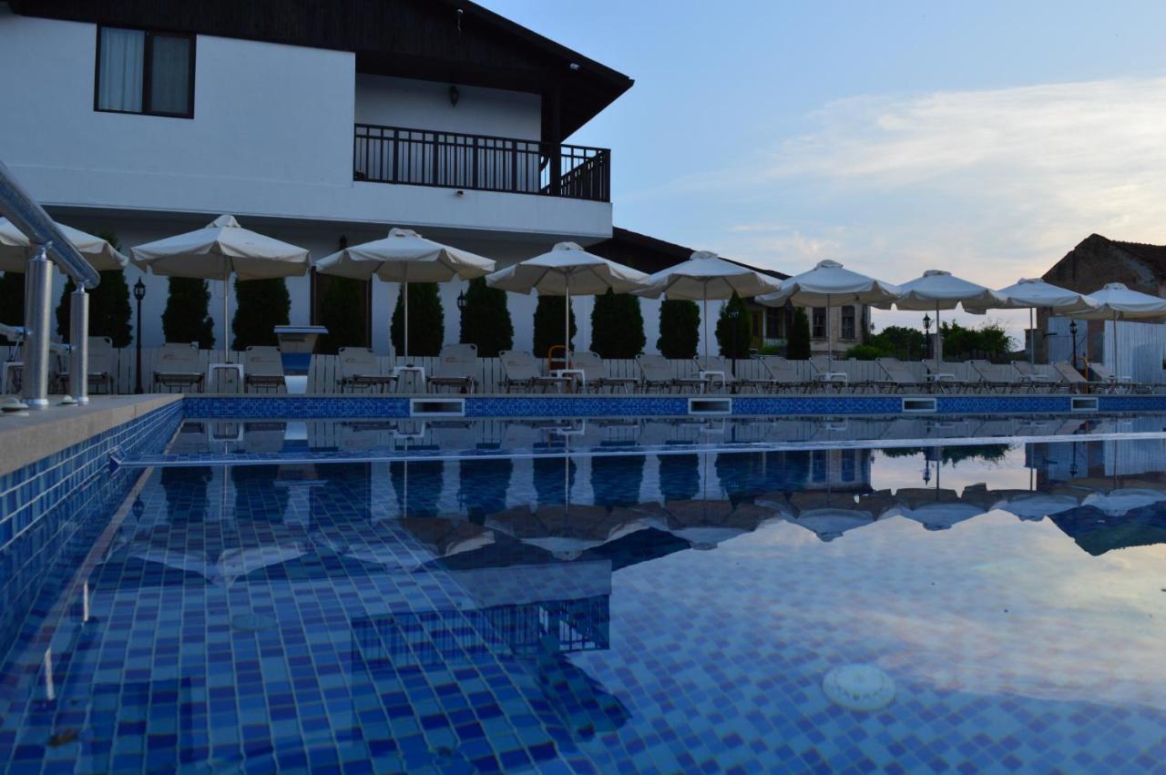 Guest House Bukor Shtepi Mandrica Екстериор снимка
