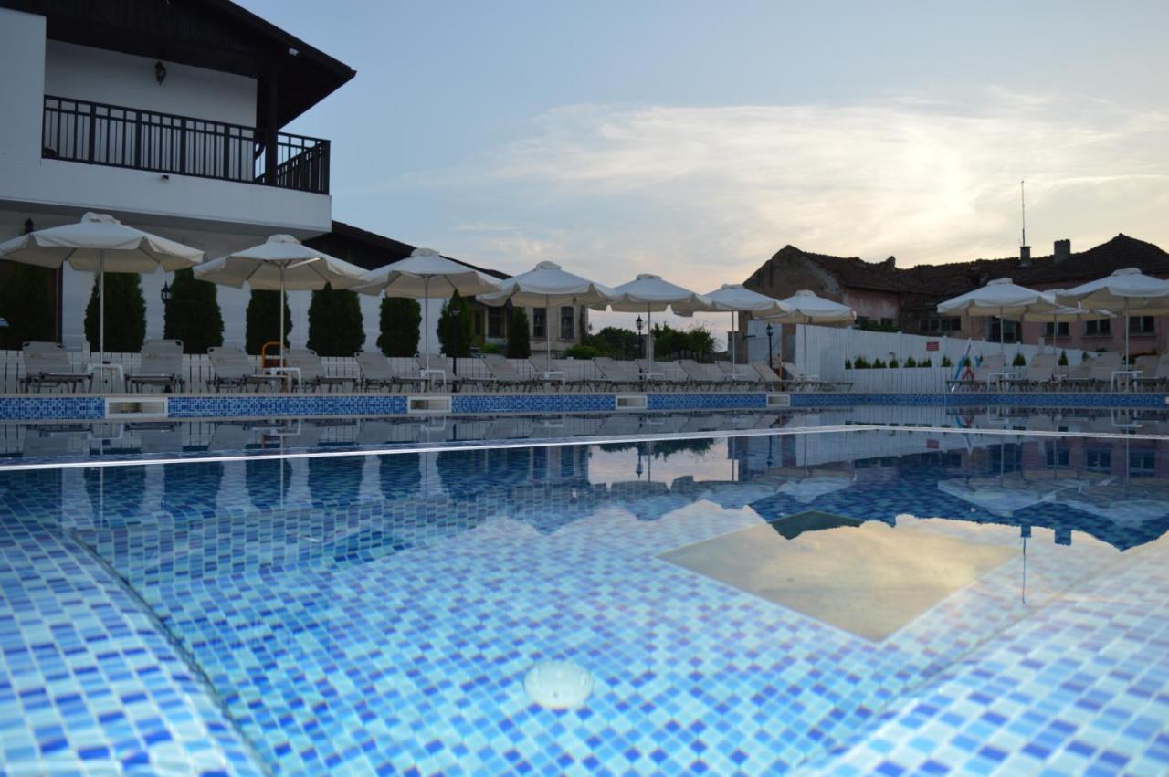 Guest House Bukor Shtepi Mandrica Екстериор снимка