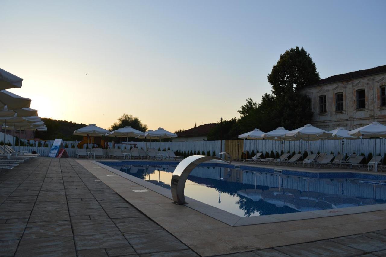 Guest House Bukor Shtepi Mandrica Екстериор снимка